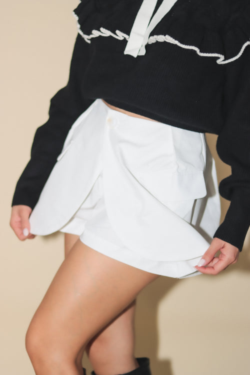 COMFORT BUTTON SHORTS